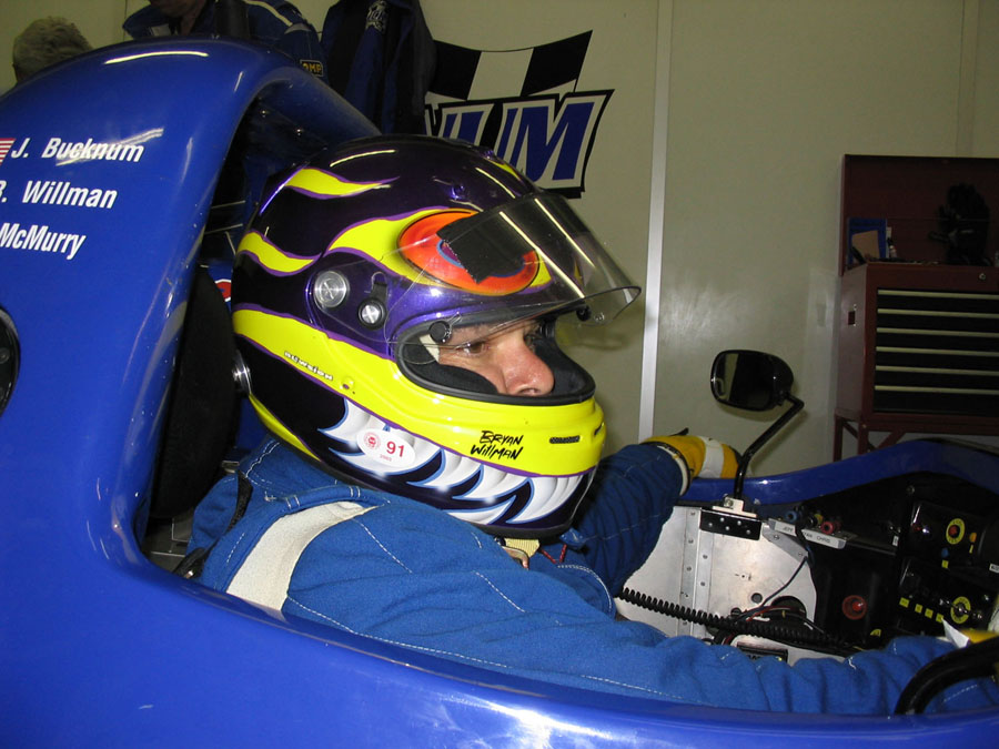 Bryan, pilote smaller.jpg 138.8K